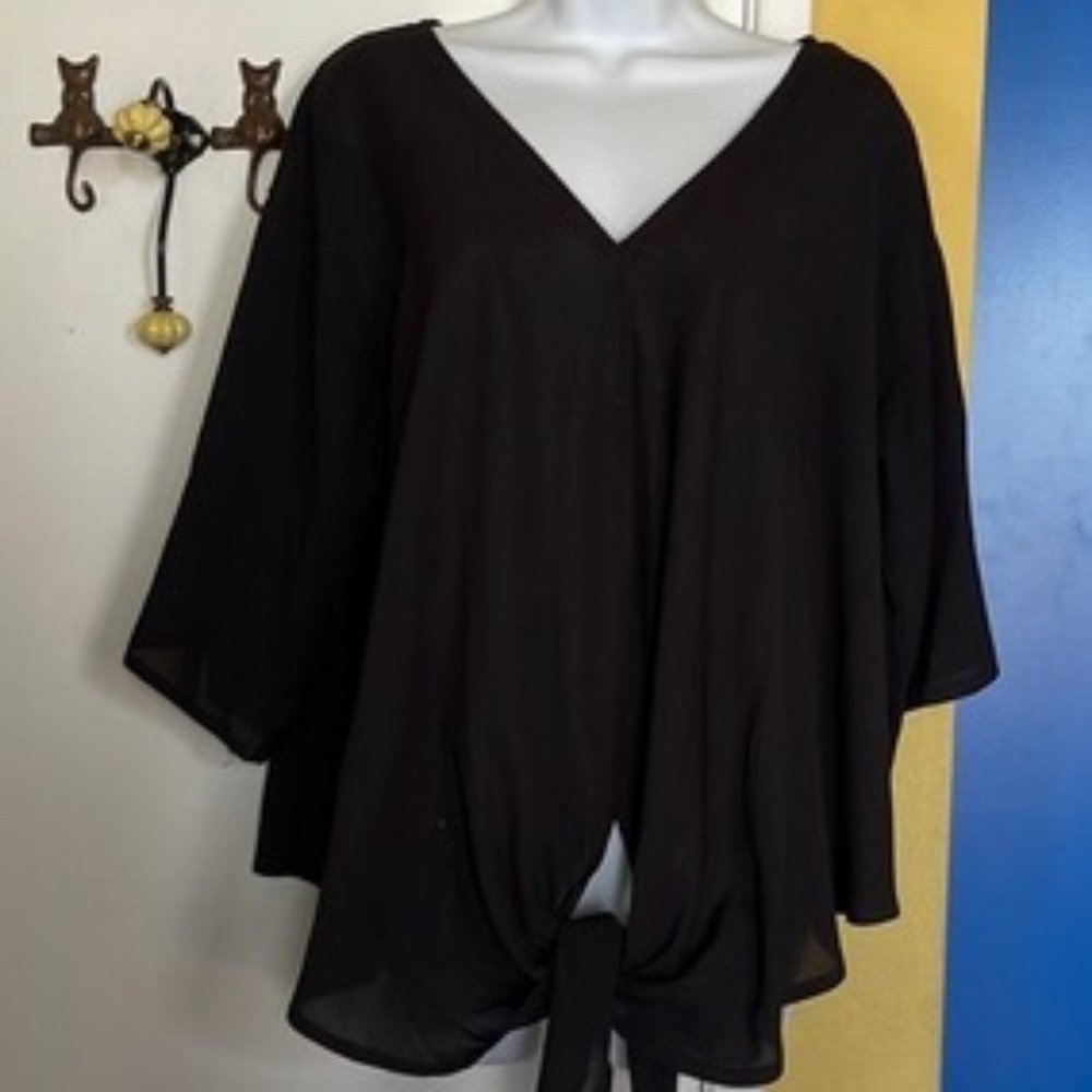 Suvimuga Black Blouse